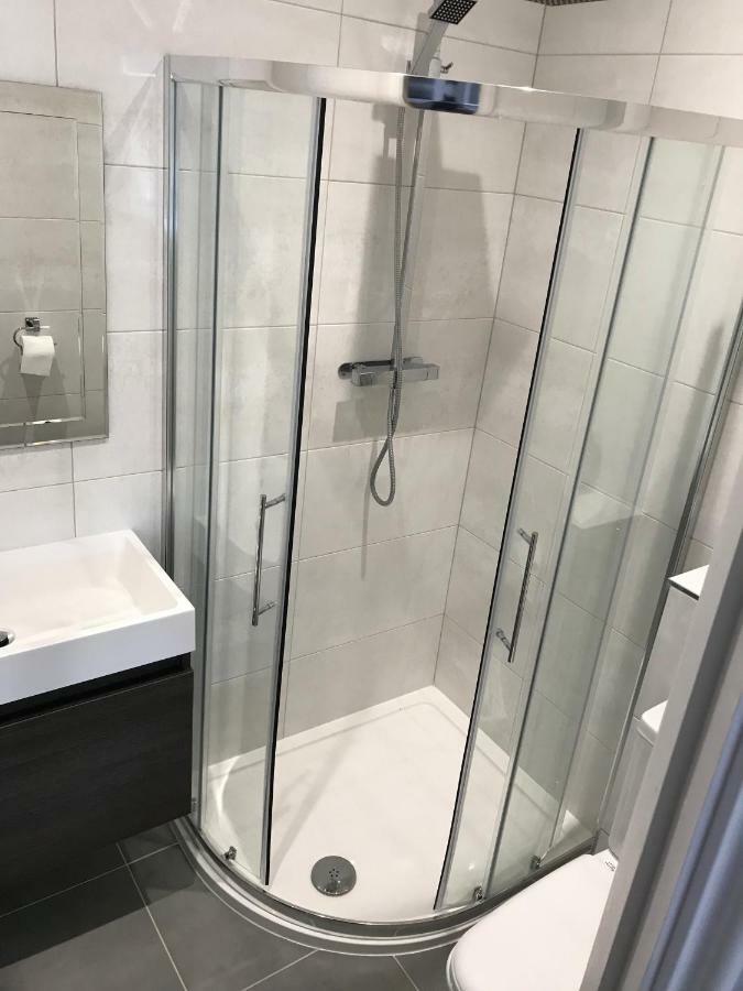 Berkshire Serviced Apartment Helena 12 Reading Extérieur photo