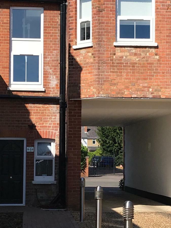 Berkshire Serviced Apartment Helena 12 Reading Extérieur photo