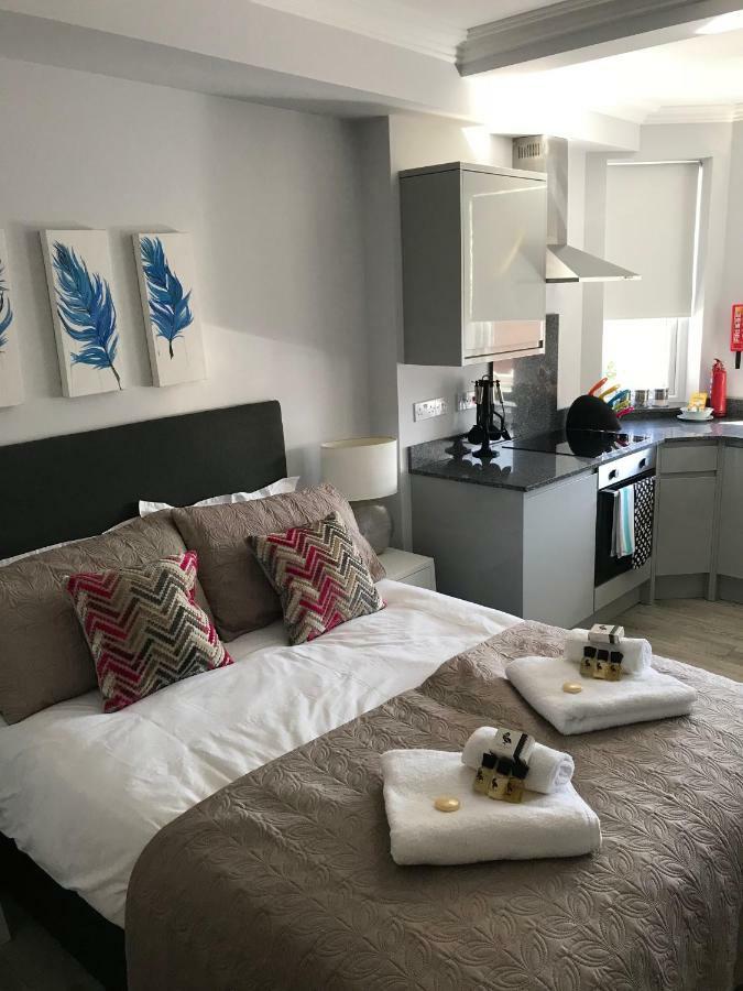 Berkshire Serviced Apartment Helena 12 Reading Extérieur photo